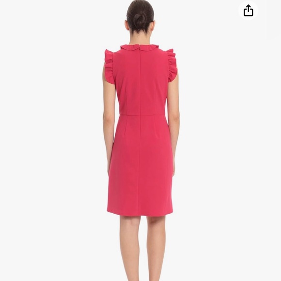 Maggy London - Picture 2 of 4